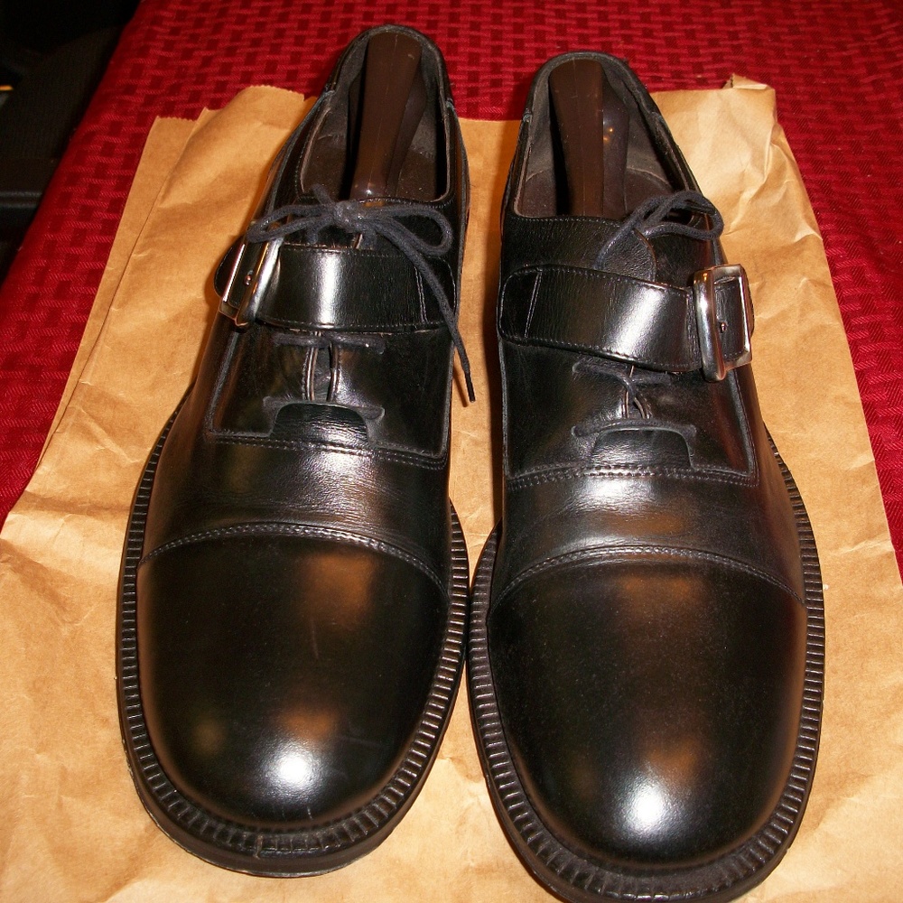 Kenneth Cole Leather Strap Over, Black Size 10 Med